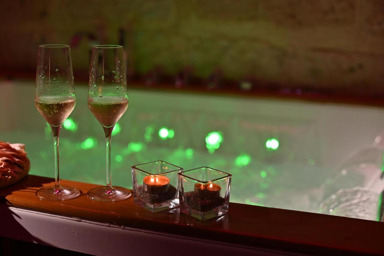 Bosco Suites Carini Bagian luar foto