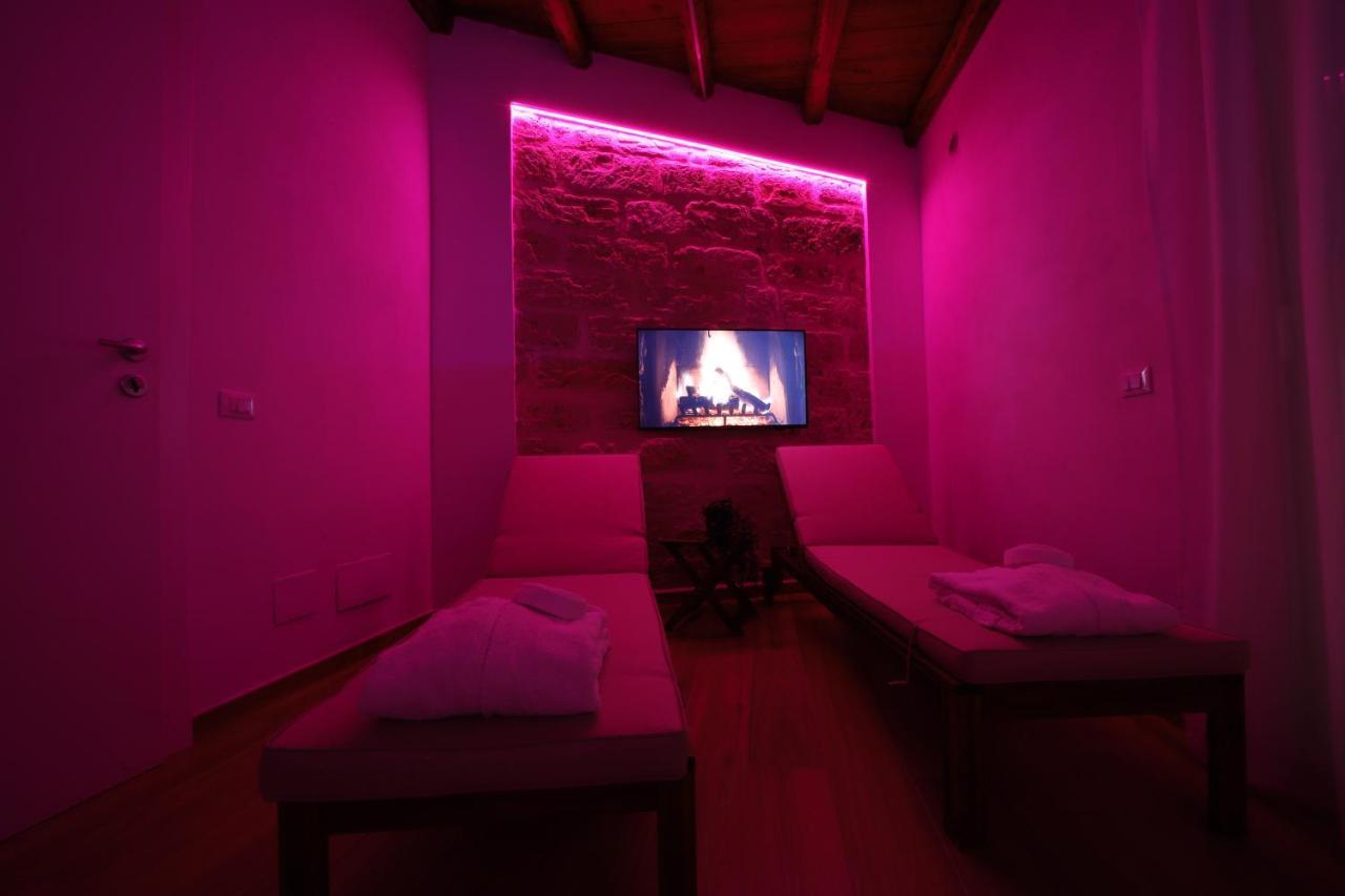 Bosco Suites Carini Bagian luar foto