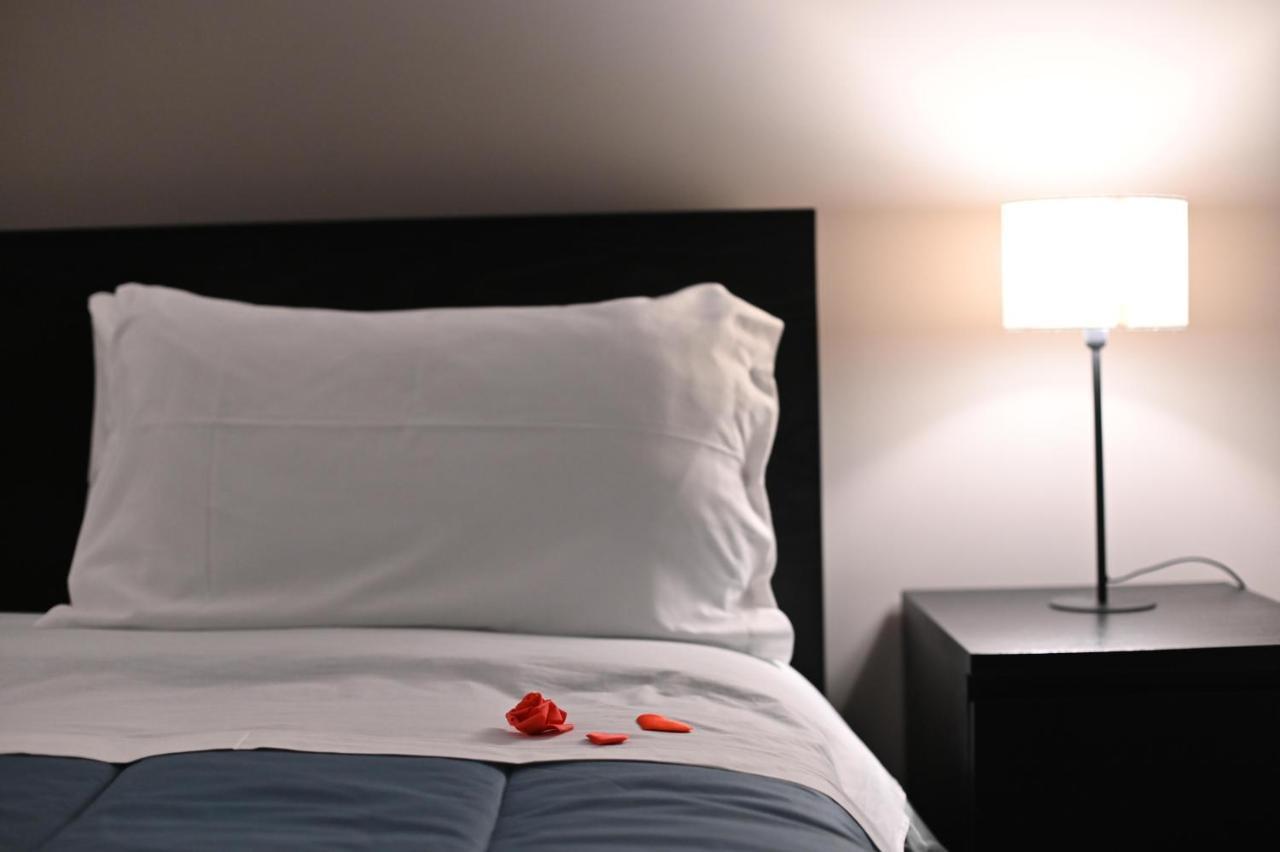 Bosco Suites Carini Bagian luar foto