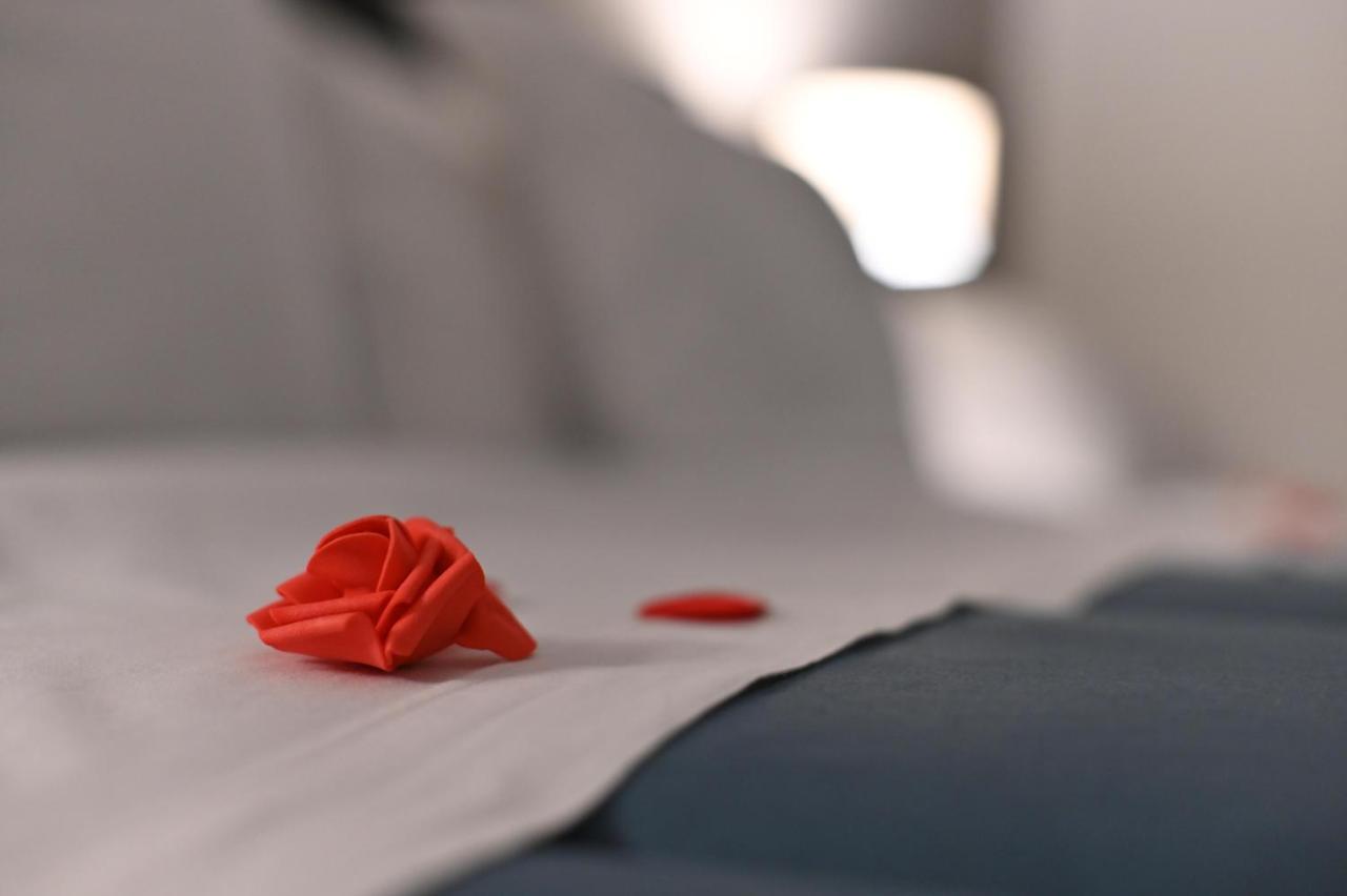 Bosco Suites Carini Bagian luar foto