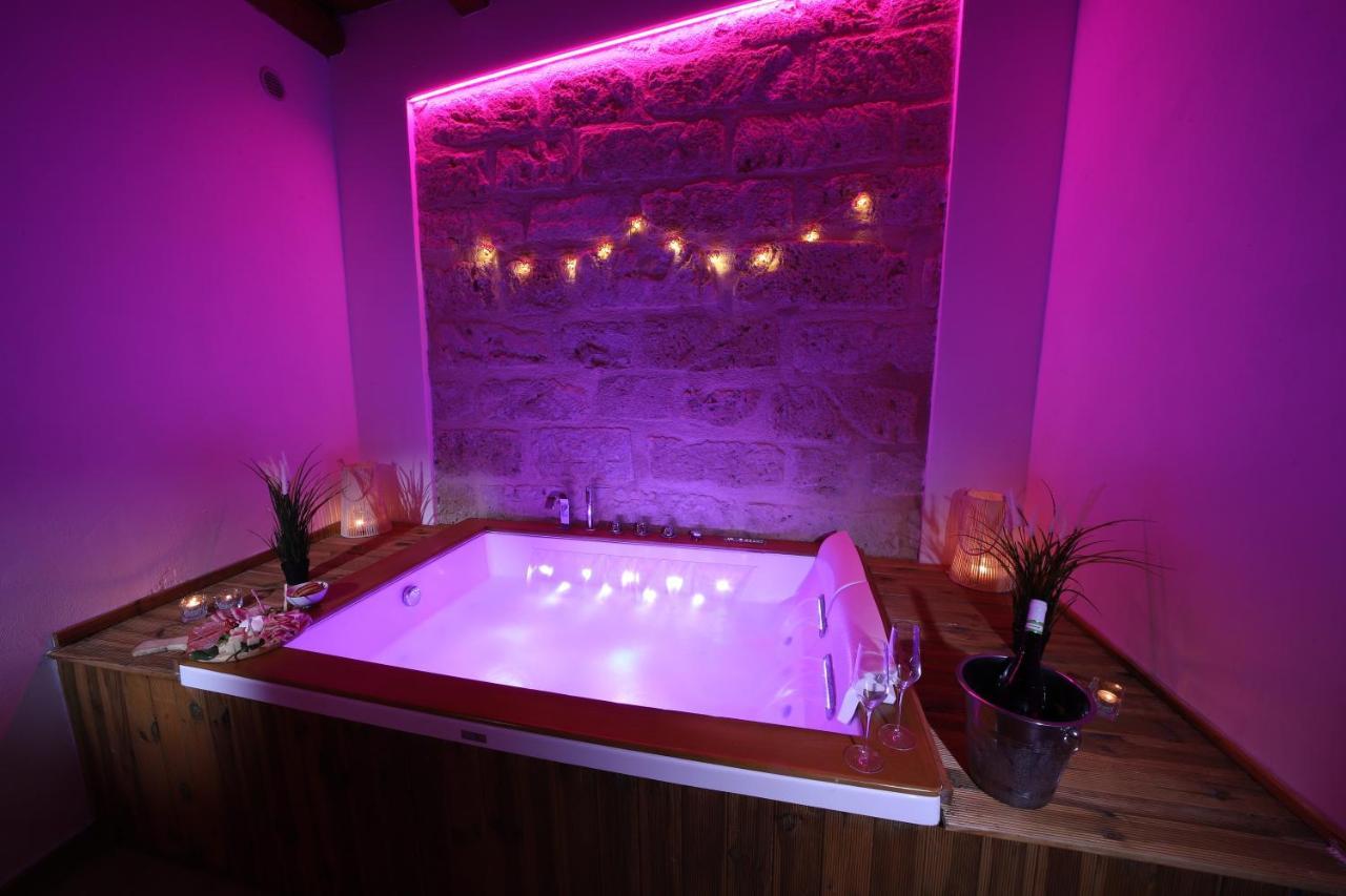 Bosco Suites Carini Bagian luar foto